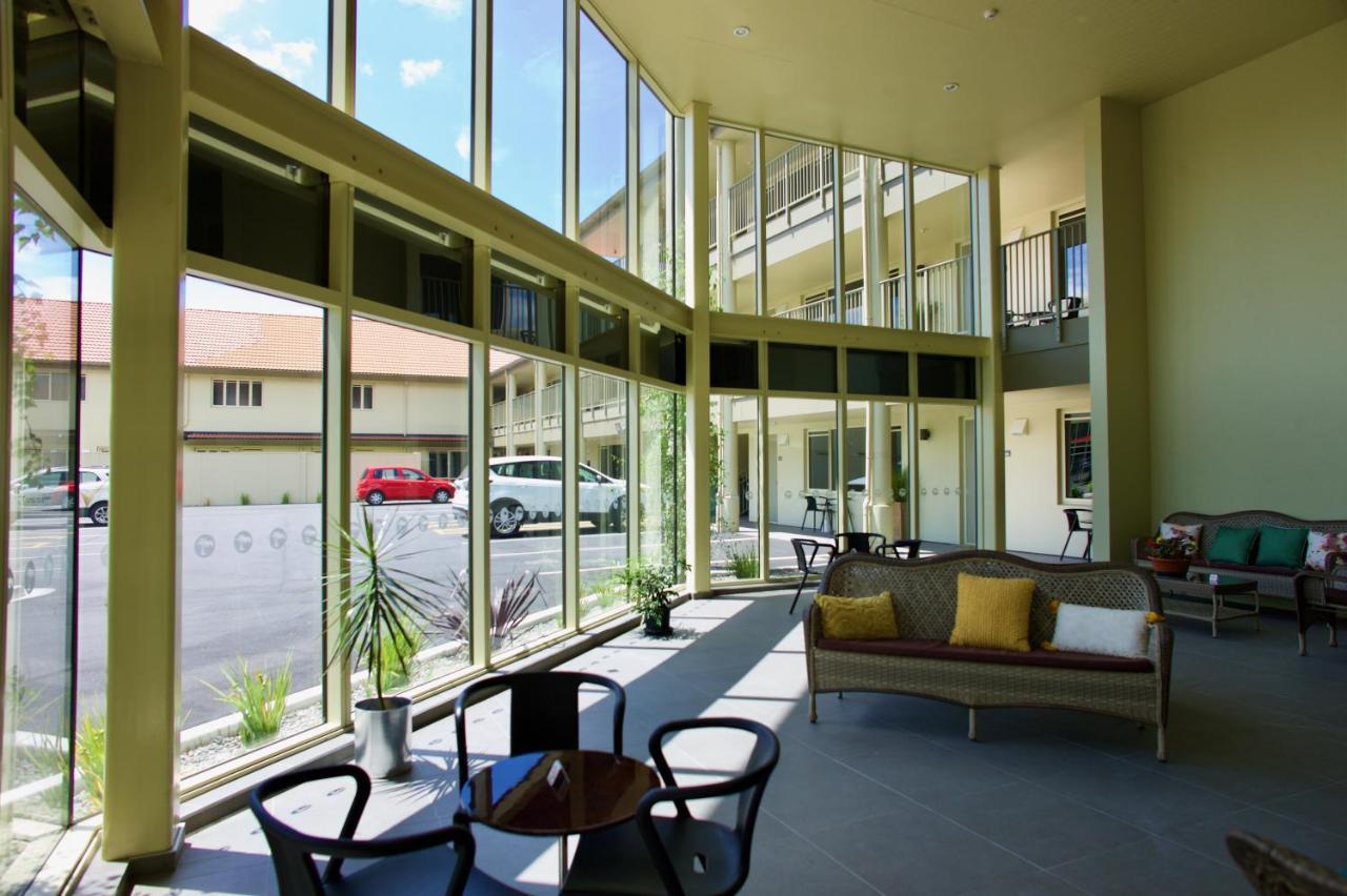 Regal Palms Resort Rotorua Eksteriør billede The lobby of the hotel