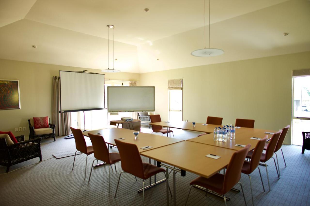 Regal Palms Resort Rotorua Eksteriør billede The boardroom at the National Wine Centre