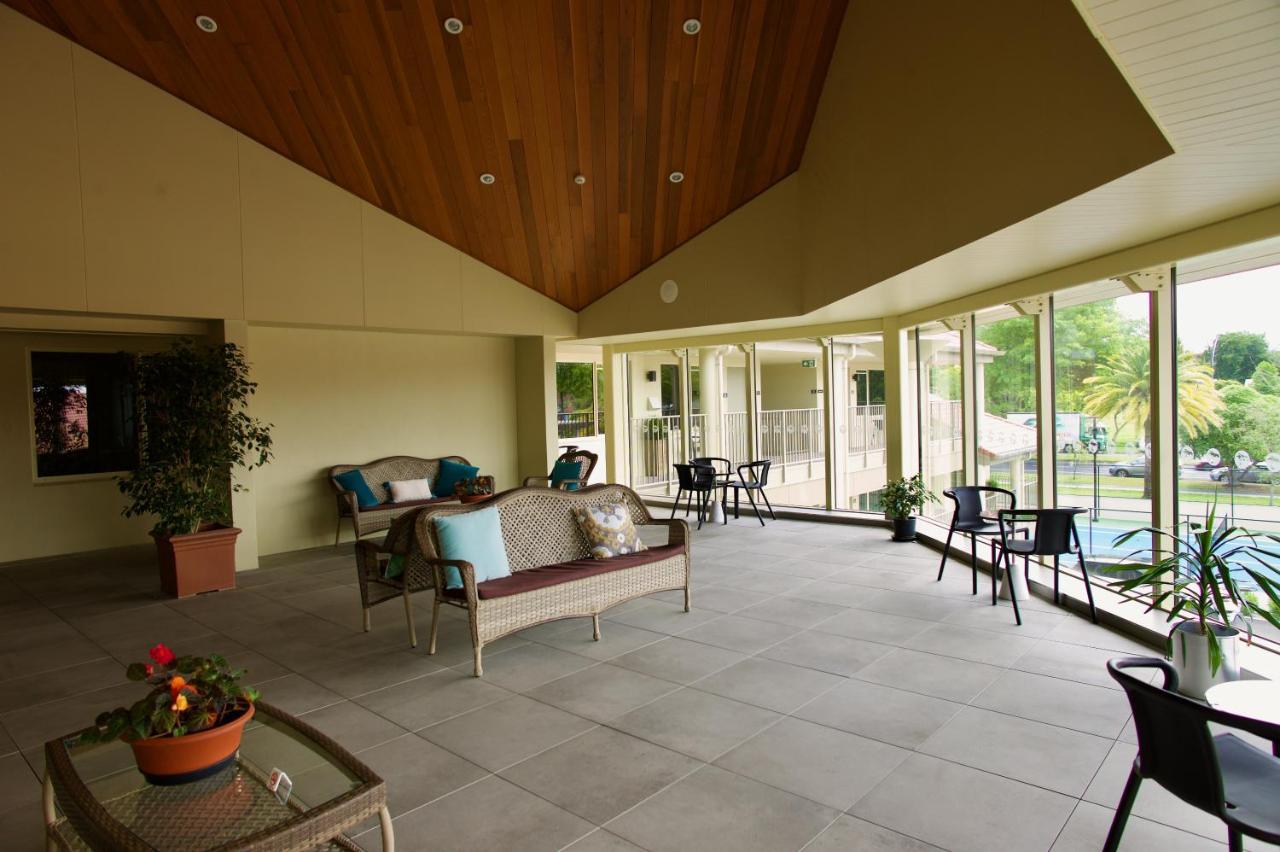 Regal Palms Resort Rotorua Eksteriør billede The interior of the lobby
