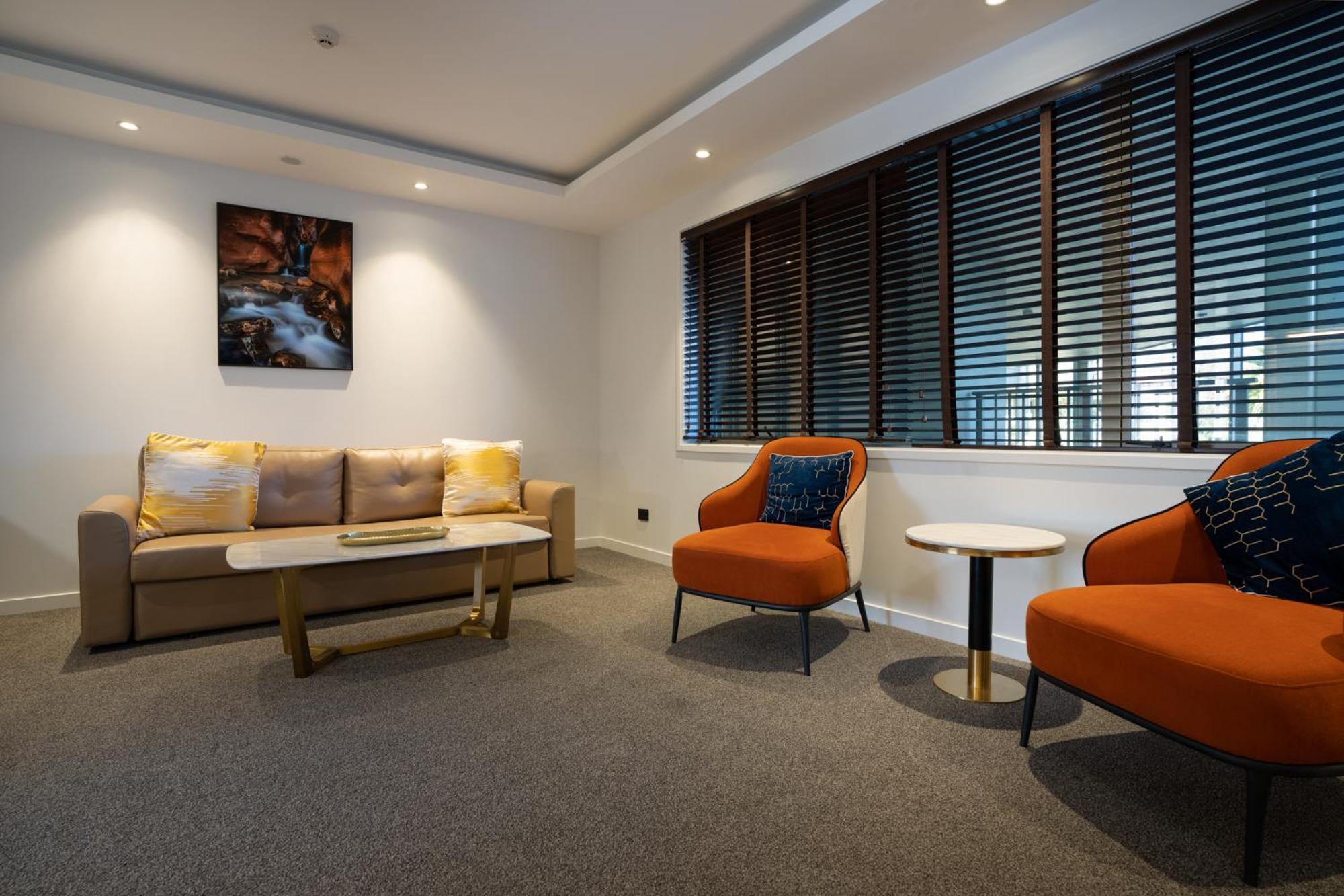 Regal Palms Resort Rotorua Eksteriør billede The lounge at the new terminal